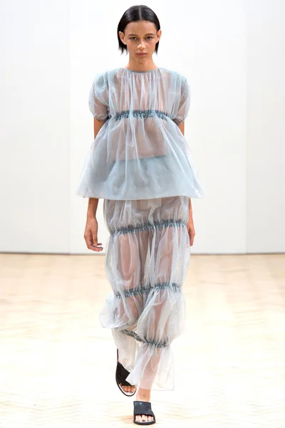 Look 9